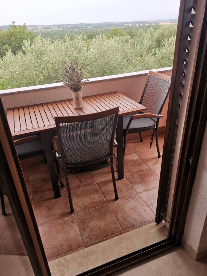 Apartment Zita With 1 Bedroom In Relaxing Surroundings Near Umag Dış mekan fotoğraf