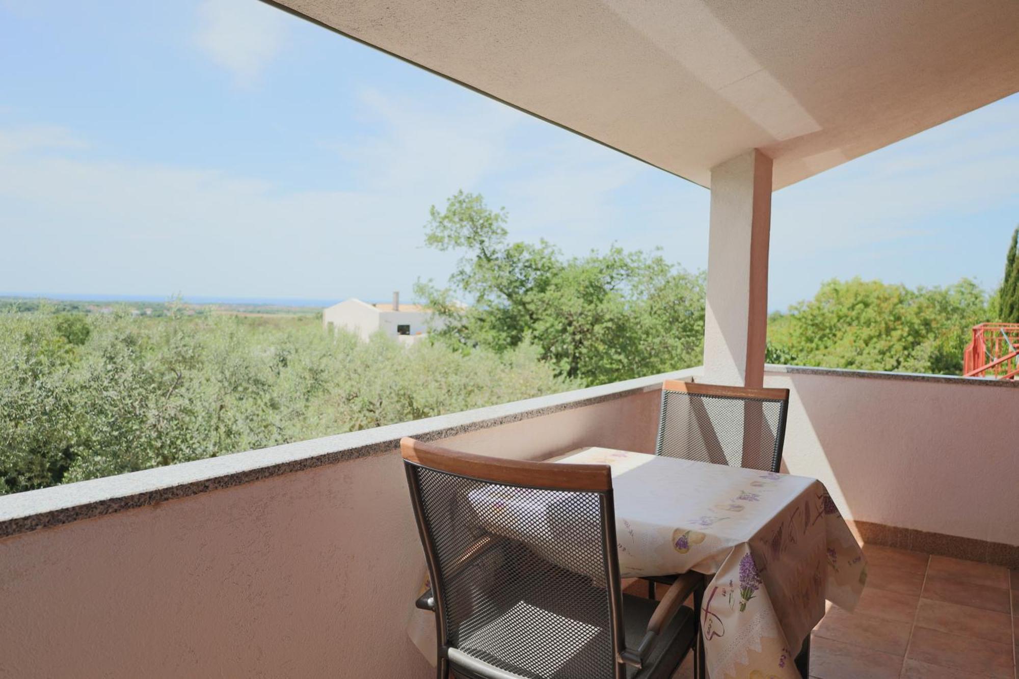 Apartment Zita With 1 Bedroom In Relaxing Surroundings Near Umag Dış mekan fotoğraf