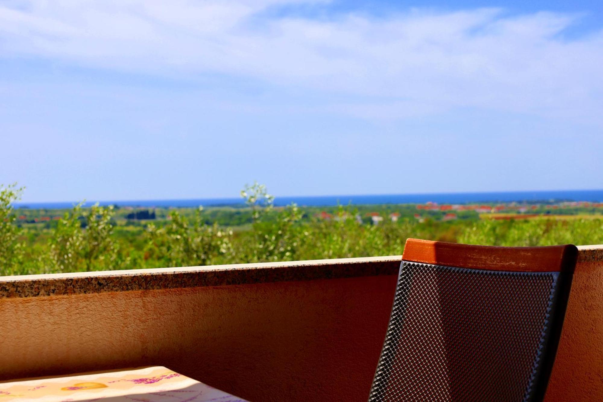 Apartment Zita With 1 Bedroom In Relaxing Surroundings Near Umag Dış mekan fotoğraf