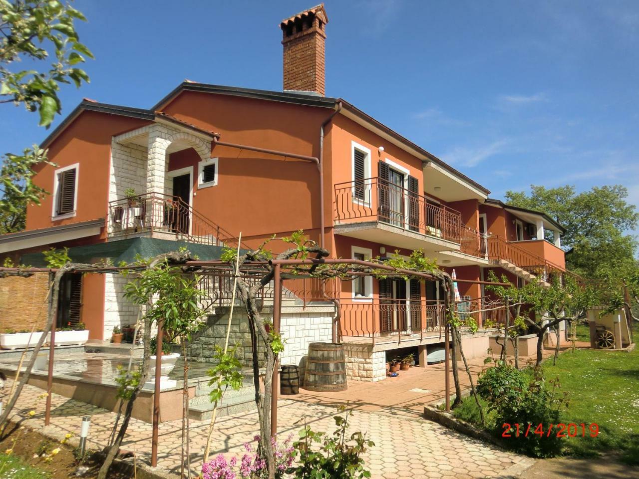 Apartment Zita With 1 Bedroom In Relaxing Surroundings Near Umag Dış mekan fotoğraf